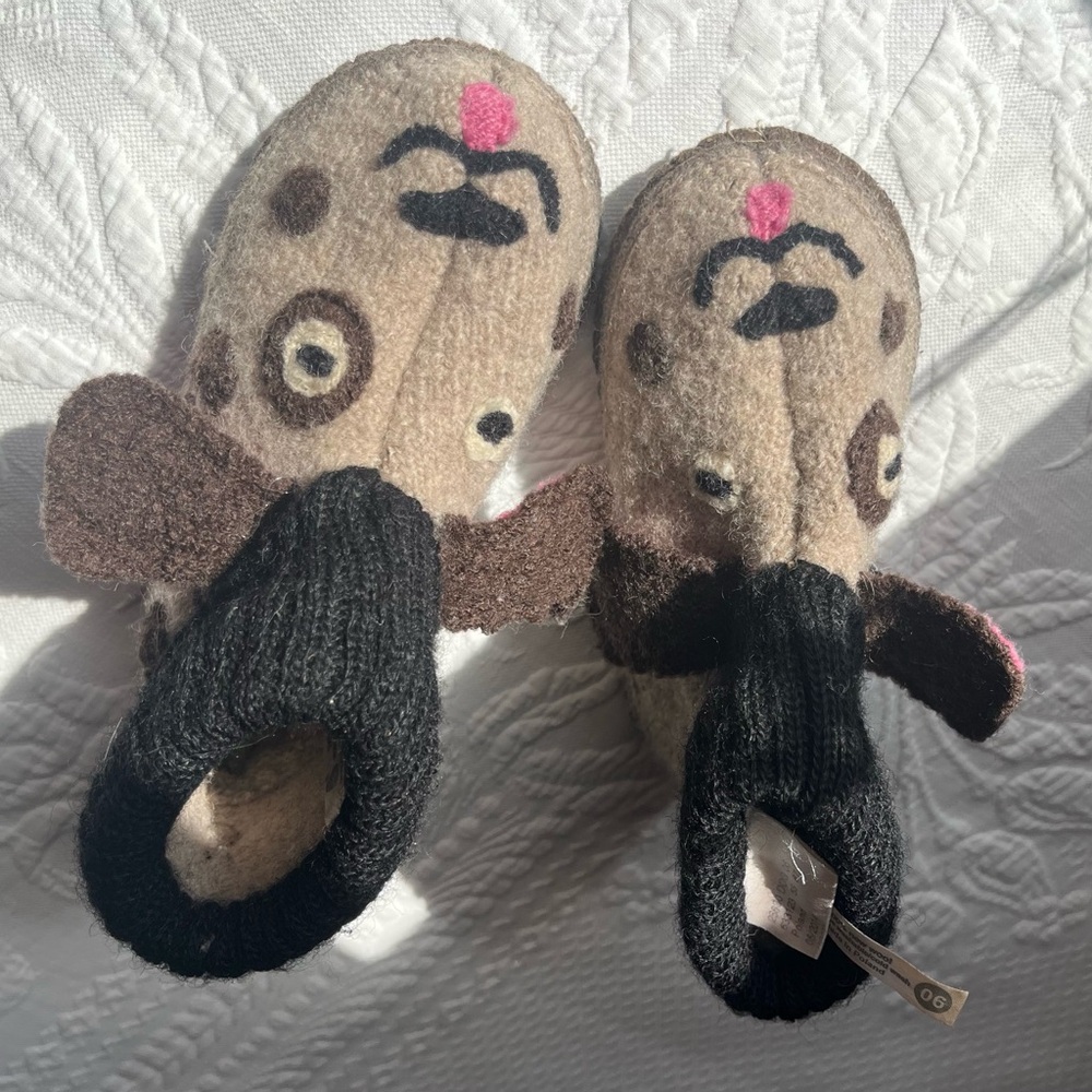 Wool kids slippers